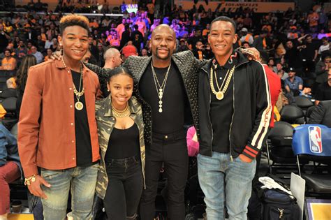 floyd mayweather family.